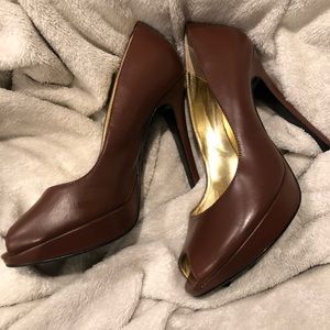 Colin Stuart open toe brown heals